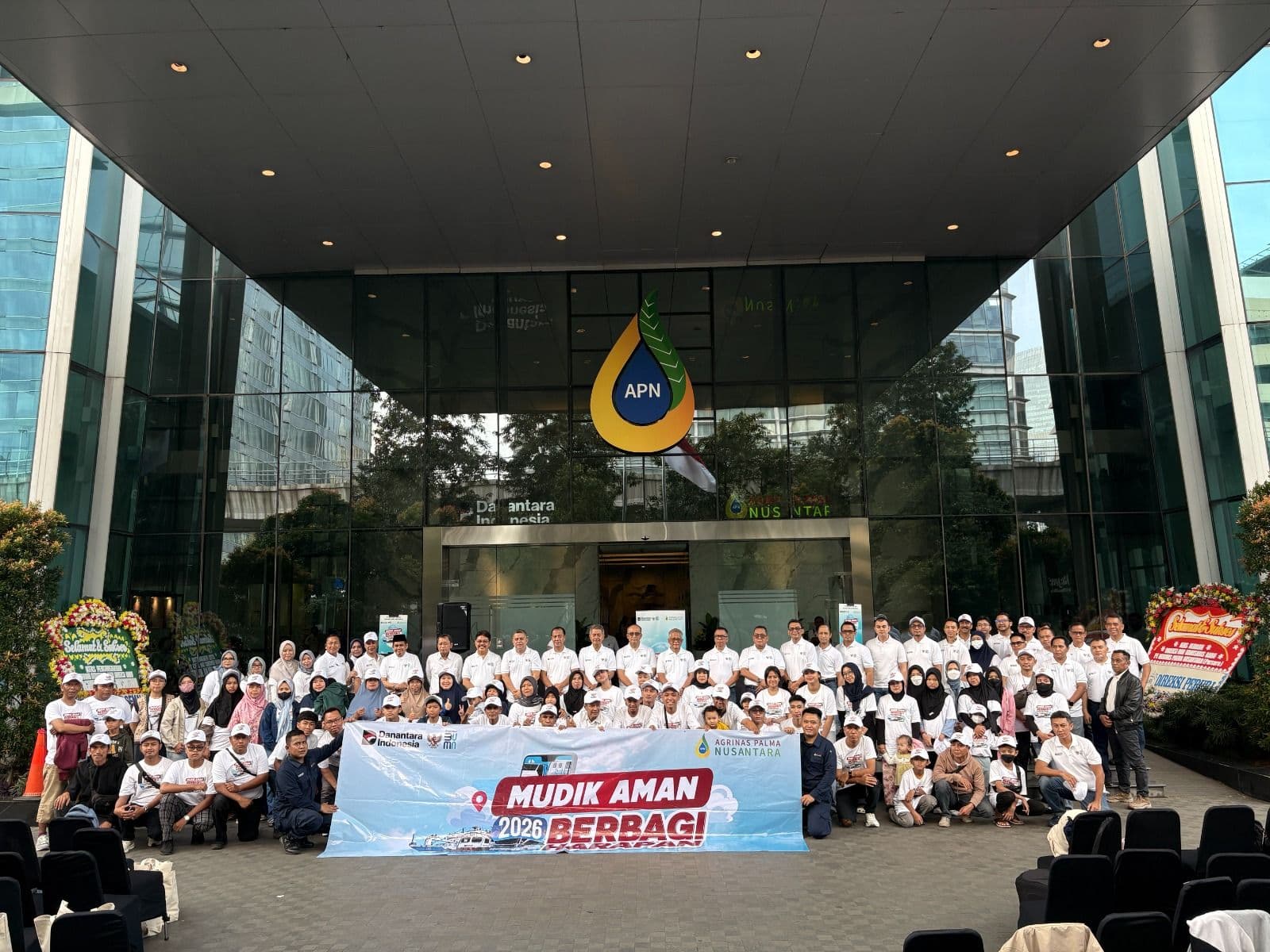 Agrinas Palma Nusantara Berangkatkan 400 Pemudik dalam Mudik Aman Berbagi Harapan 2026
